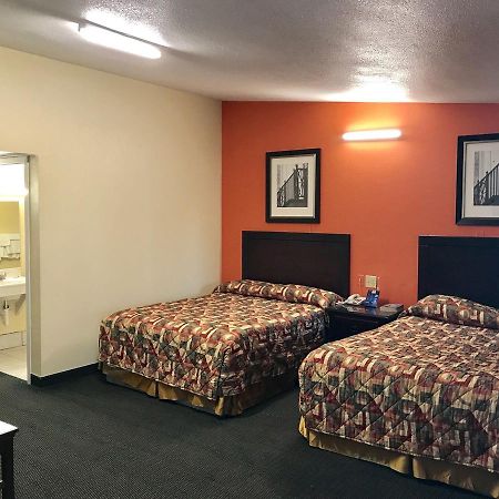 Scottish Inn And Suites Lubbock Exterior photo